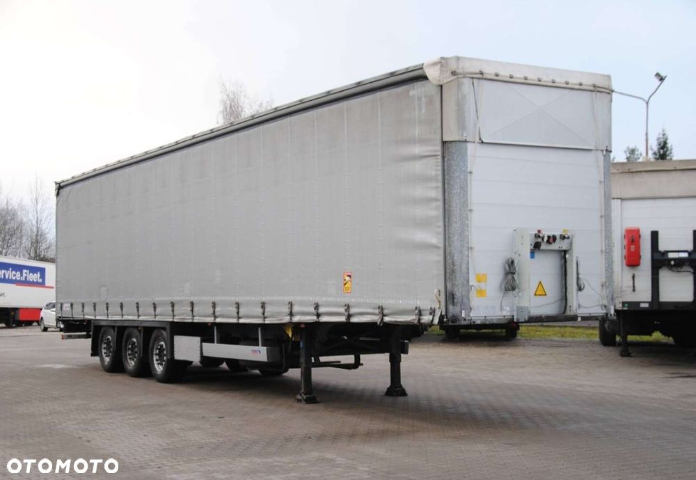 Schmitz Cargobull Varios Mega, podnoszony dach