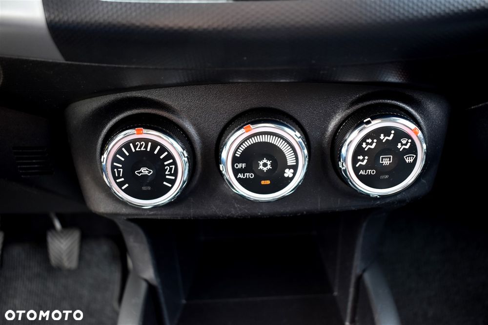Mitsubishi Outlander 2.0 2WD Diamant Edition - 28