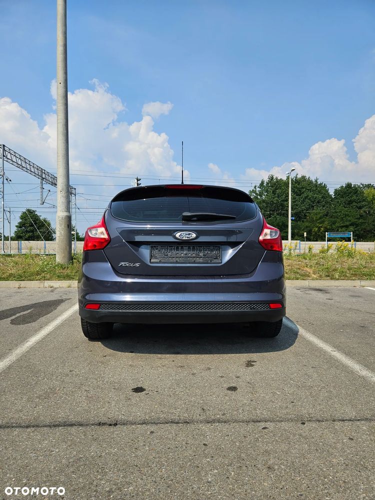 Ford Focus 1.6 Trend - 8