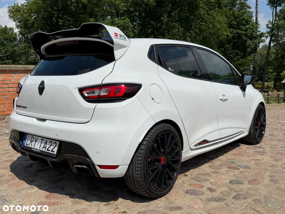 Renault Clio TCe 220 EDC R.S Trophy - 12