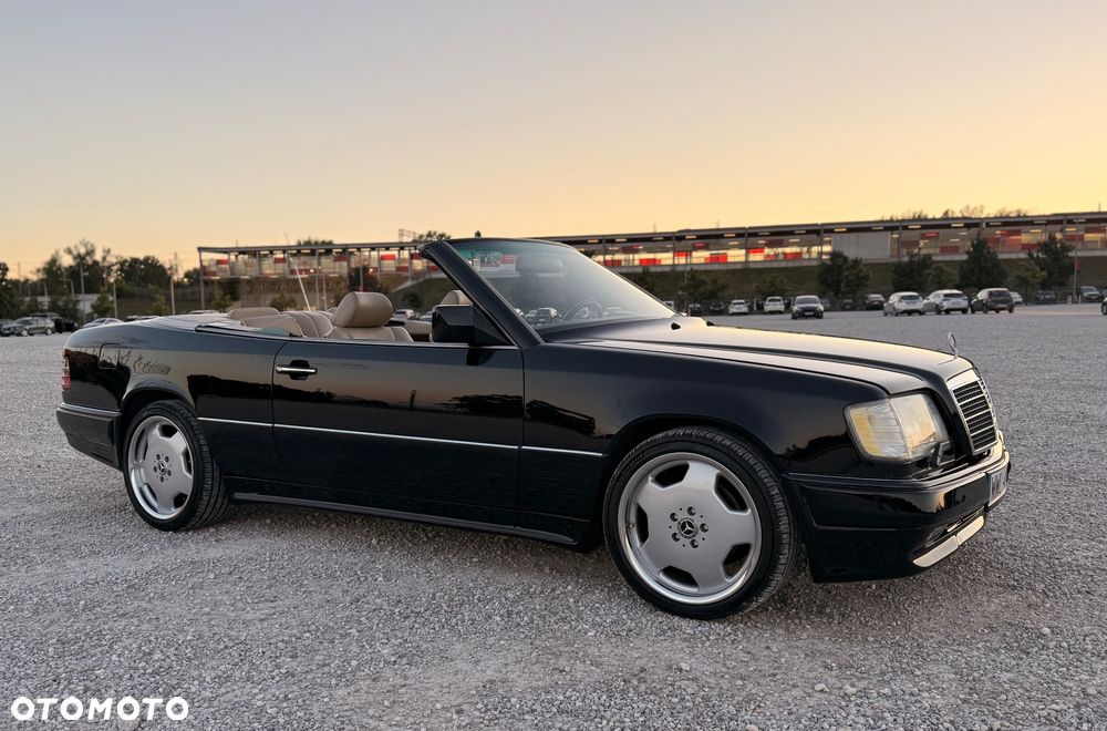 Mercedes-Benz Klasa E 320 - 19