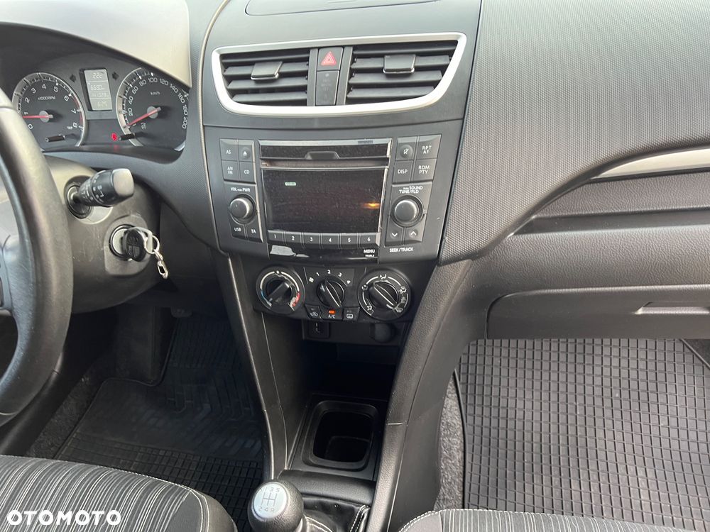 Suzuki Swift - 19