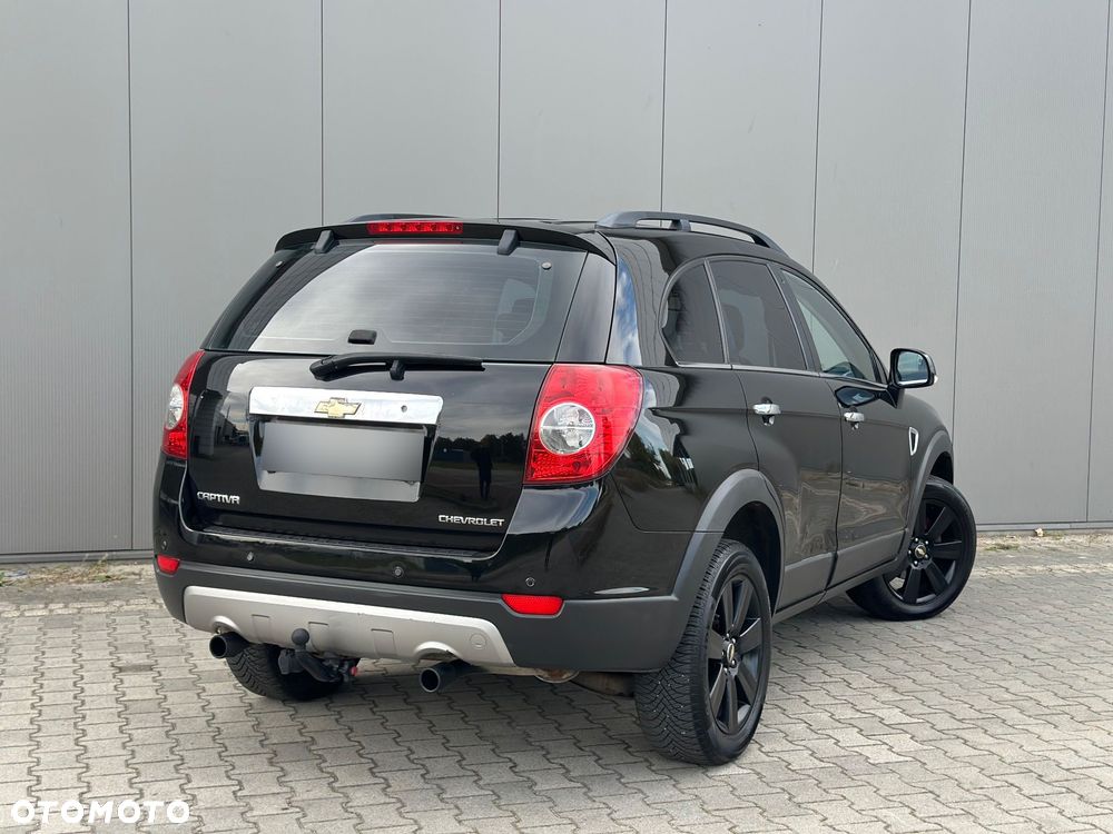 Chevrolet Captiva 2.0 d LT medium 5os - 3