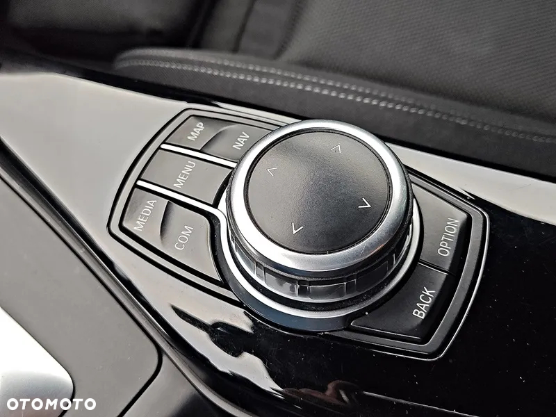 BMW Seria 1 120i GPF Advantage sport - 25