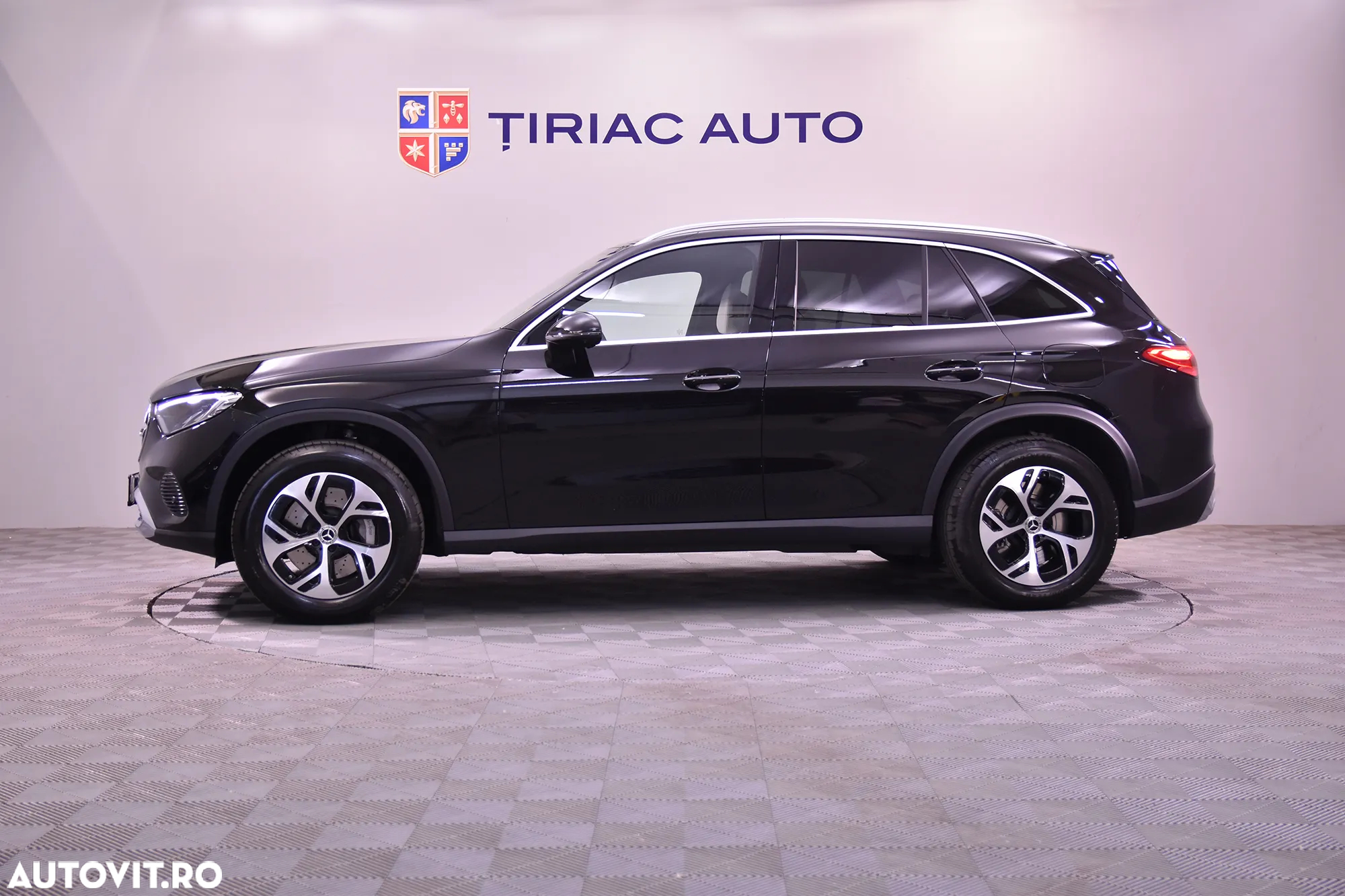 Mercedes-Benz GLC 300 e 4MATIC - 2