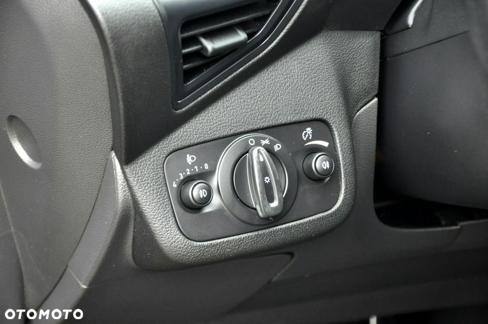 Ford Kuga - 36