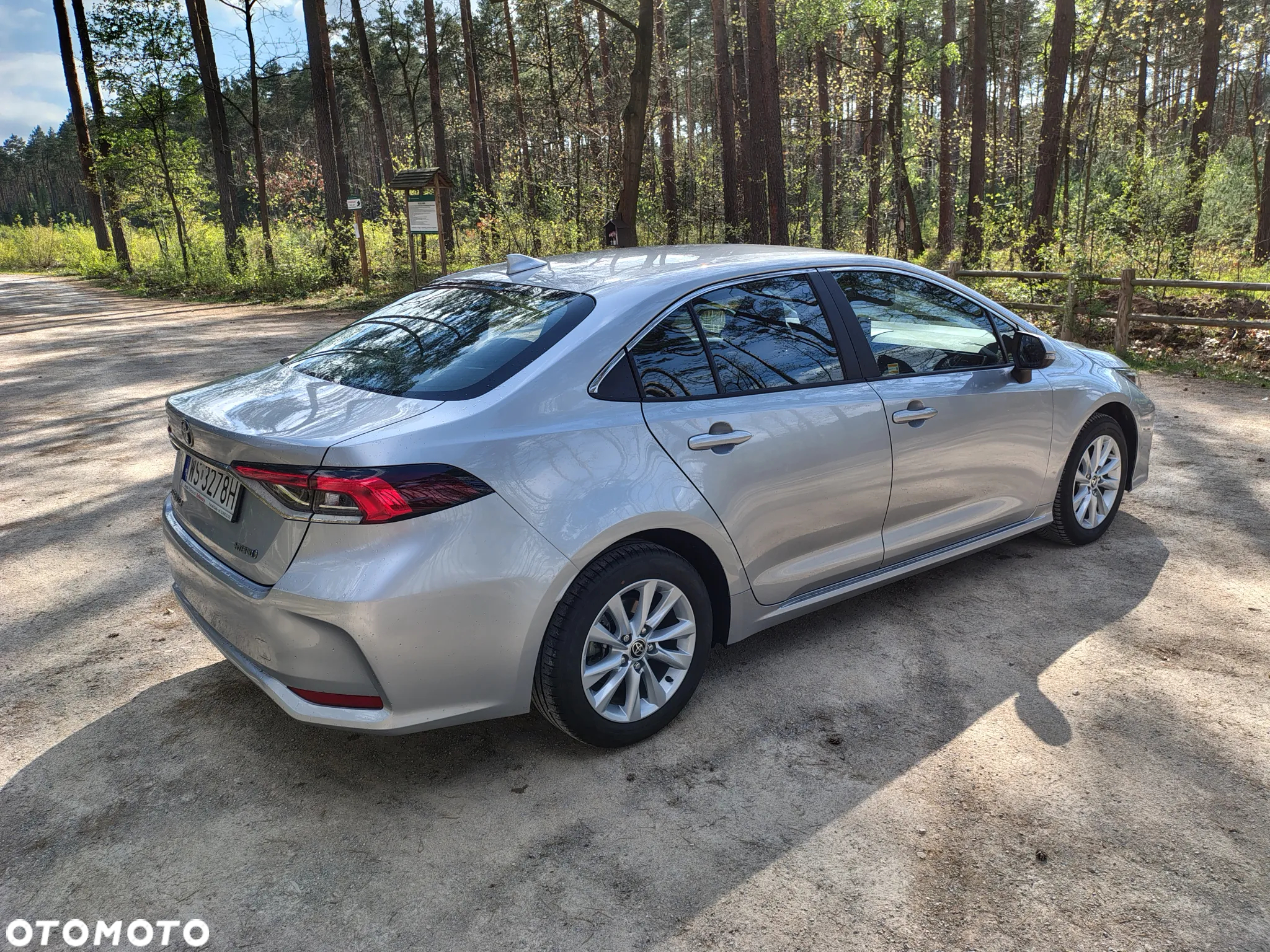 Toyota Corolla 1.8 Hybrid Comfort - 7