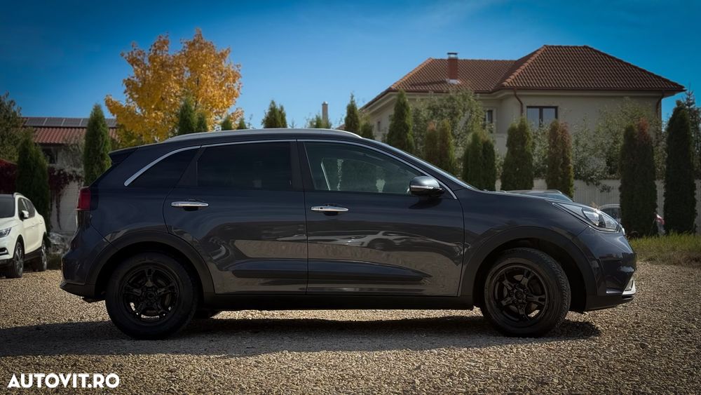 Kia Niro 1.6 GDI 2WD Aut. Vision - 3
