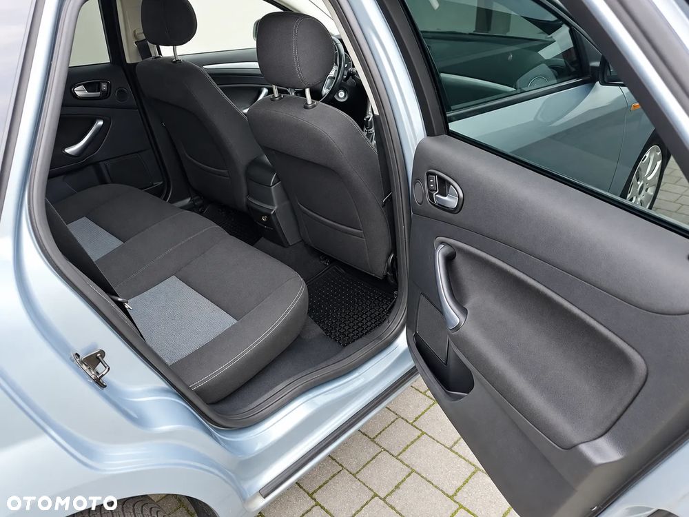 Ford Mondeo - 11