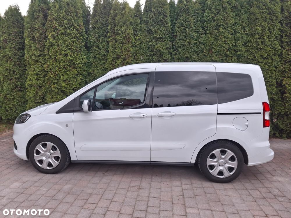 Ford Tourneo Courier 1.5 TDCi Trend - 19
