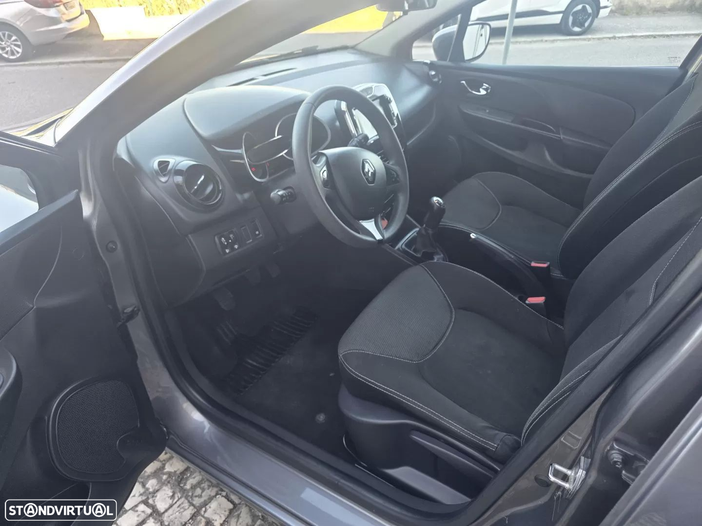 Renault Clio 0.9 TCE Dynamique S - 9
