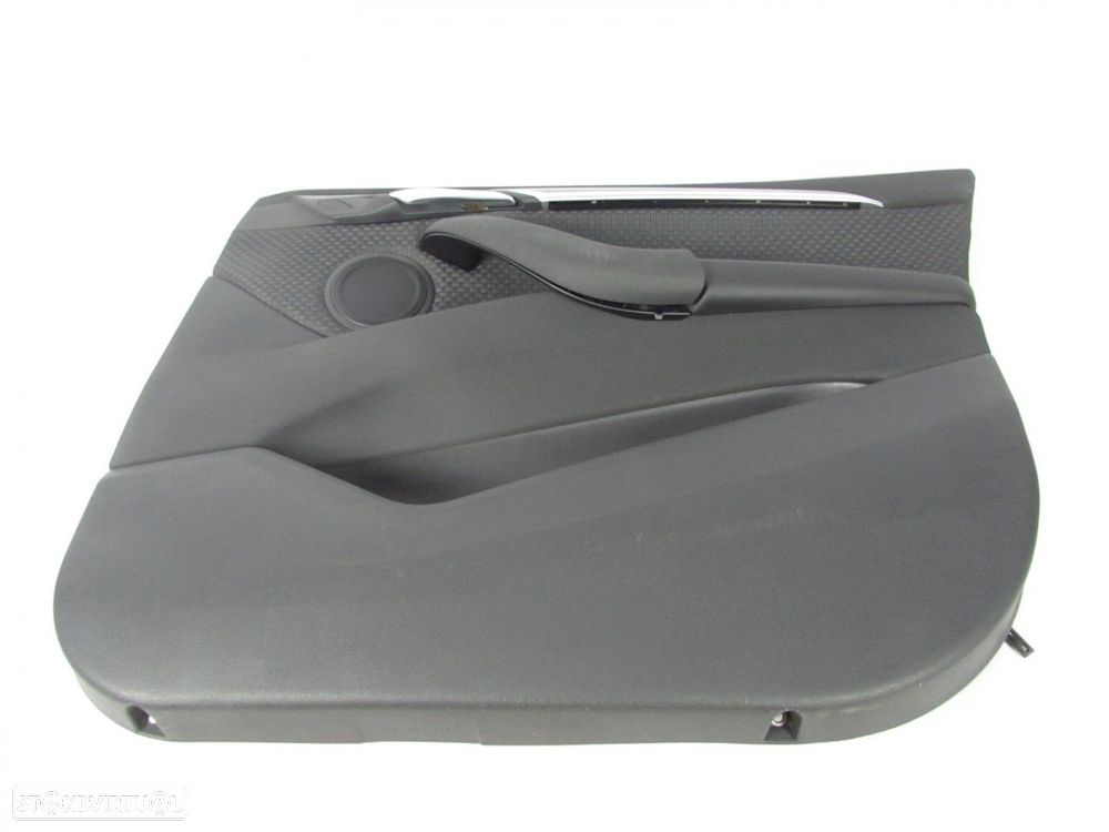 Forra da porta EM TECIDO Direito/Frente Seminovo/ Original BMW X1 (F48) - 2