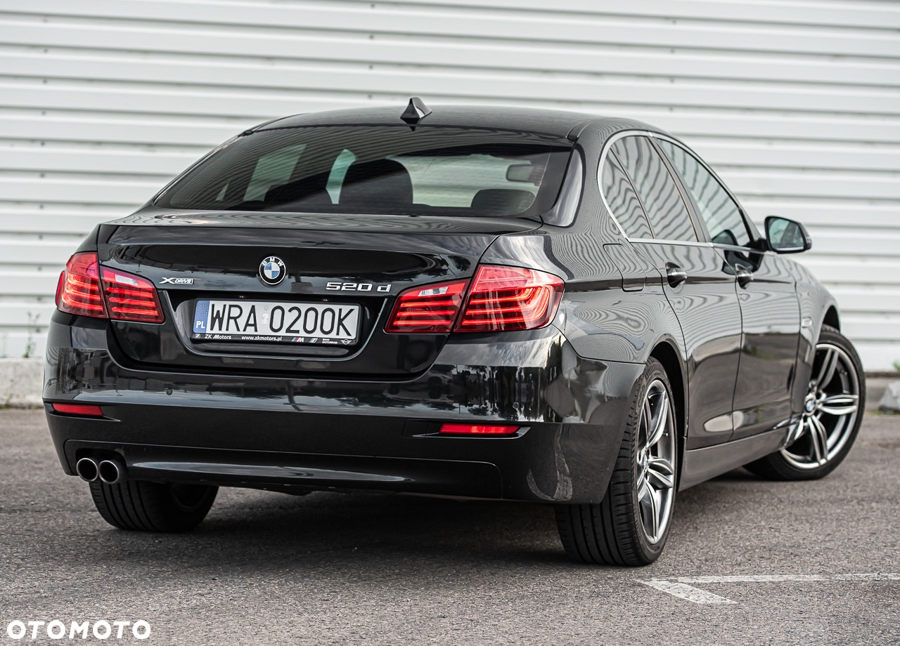 BMW Seria 5 520d xDrive - 13