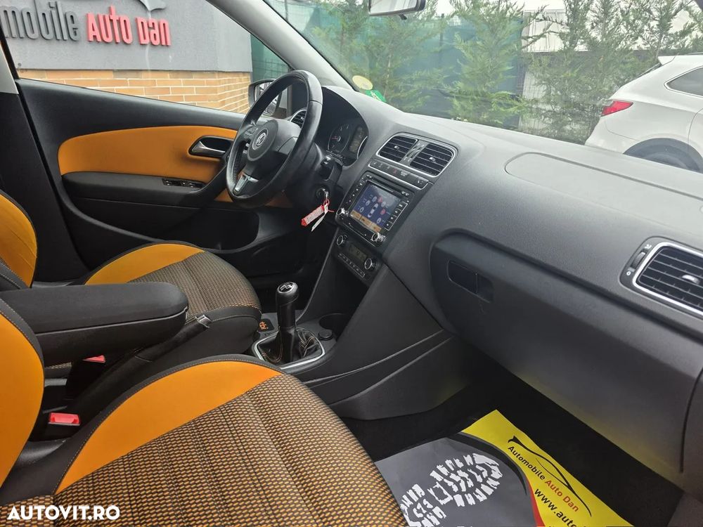 Volkswagen Polo 1.6 TDI Blue Motion Technology Highline - 10