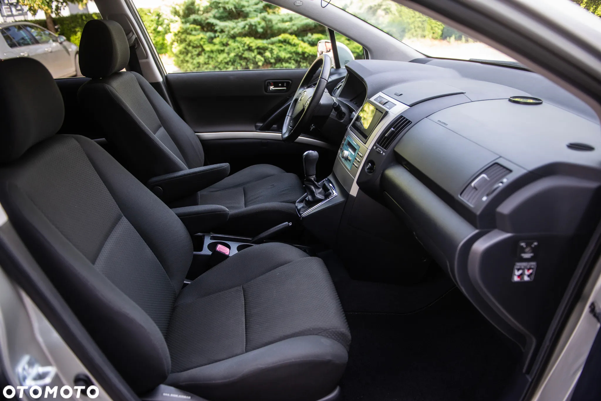 Toyota Corolla Verso 1.8 Premium - 24