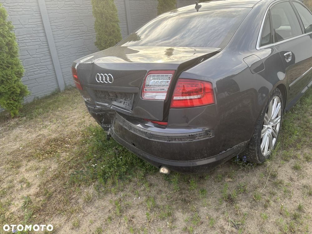 Audi A8 - 7