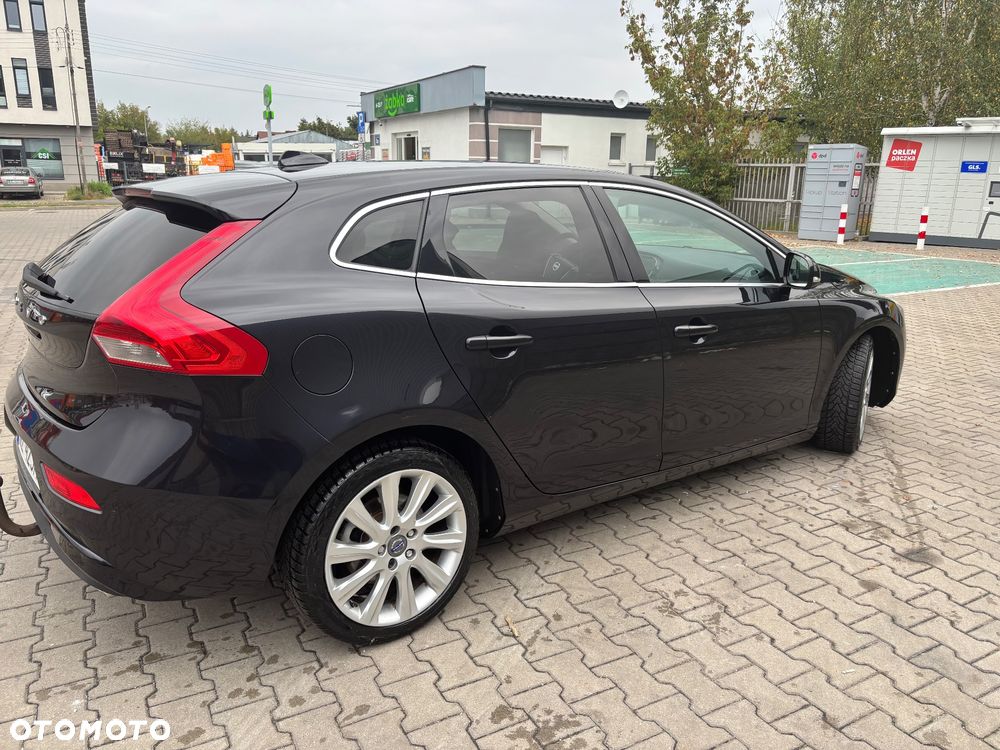 Volvo V40 D2 Momentum - 3