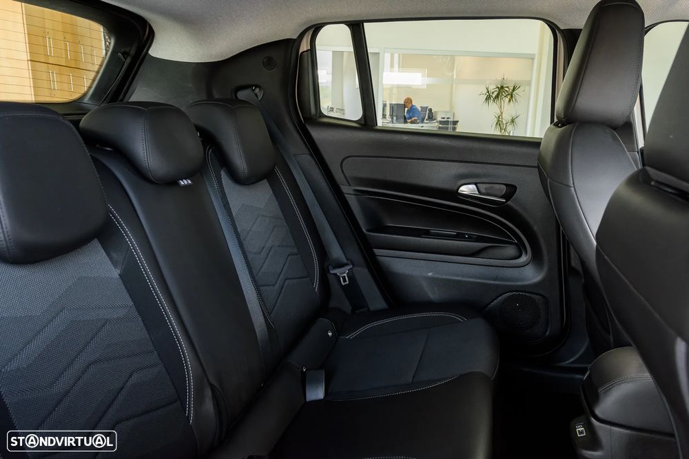 Jeep Avenger 1.2 GSE T3 Altitude - 28