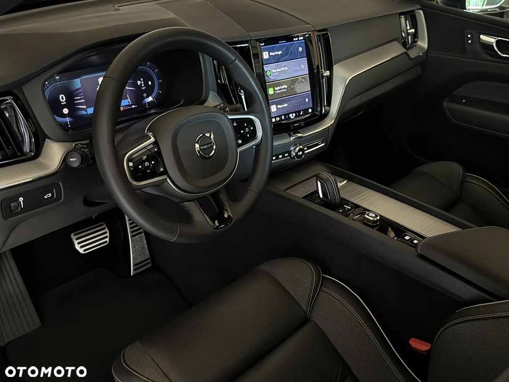 Volvo XC 60 B4 D AWD Plus Dark - 9