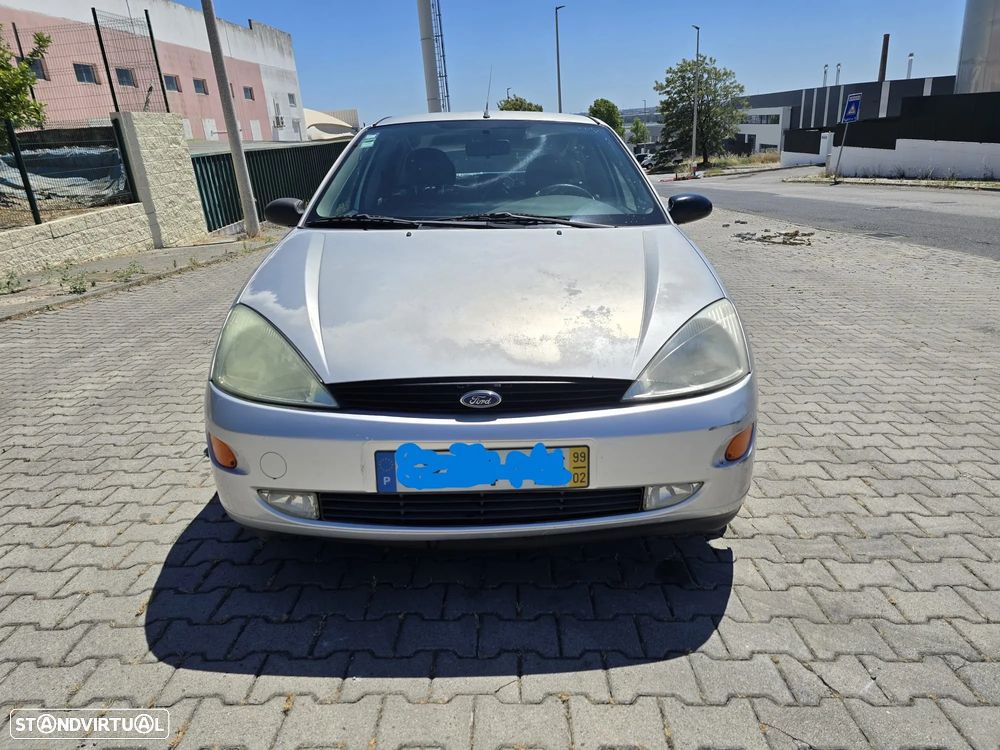 Ford Focus 1.4 Ambiente - 2
