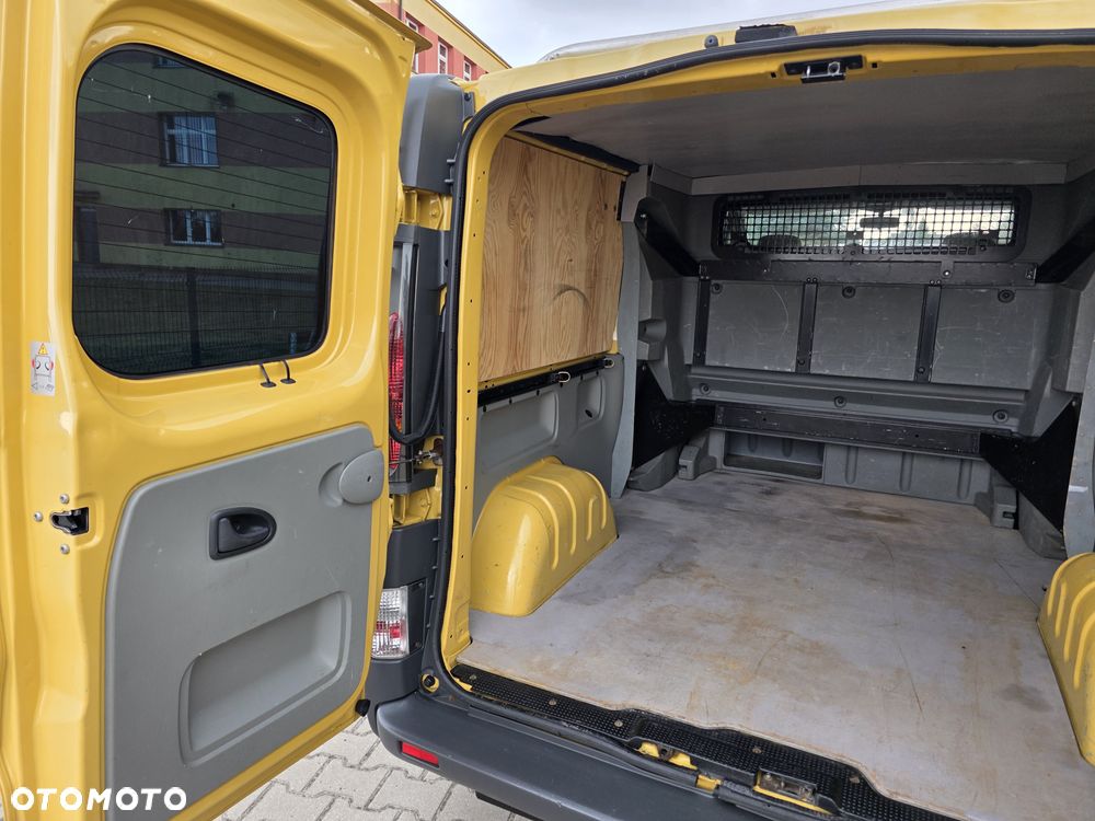 Opel Vivaro - 11