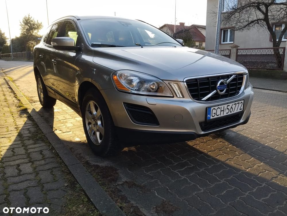 Volvo XC 60 D4 Momentum - 1