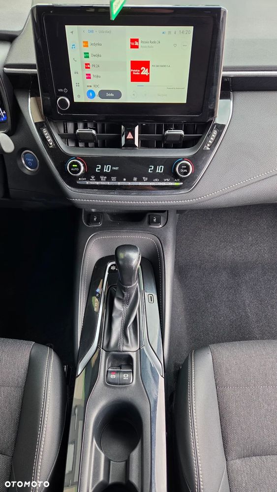 Toyota Corolla 1.8 Hybrid Executive - 18