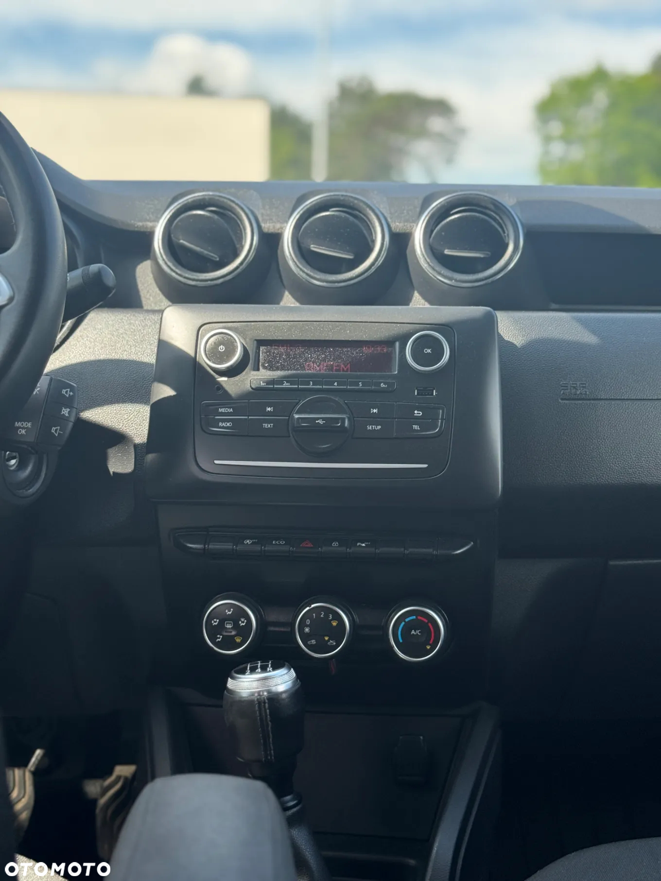 Dacia Duster 1.6 SCe Urban Explorer S&S - 22