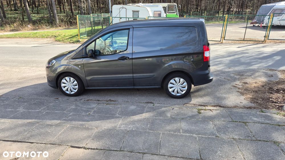 Ford Transit Courier - 4