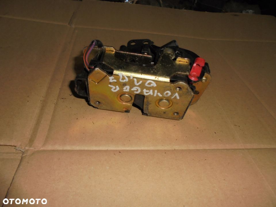 ZAMEK KLAPY BAGAZNIKA VOYAGER 01-07 - 1