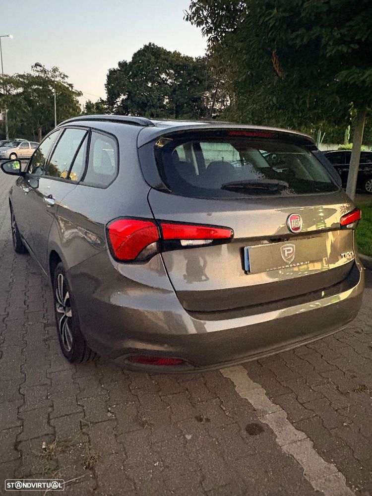 Fiat Tipo Station Wagon 1.3 M-Jet Lounge - 6