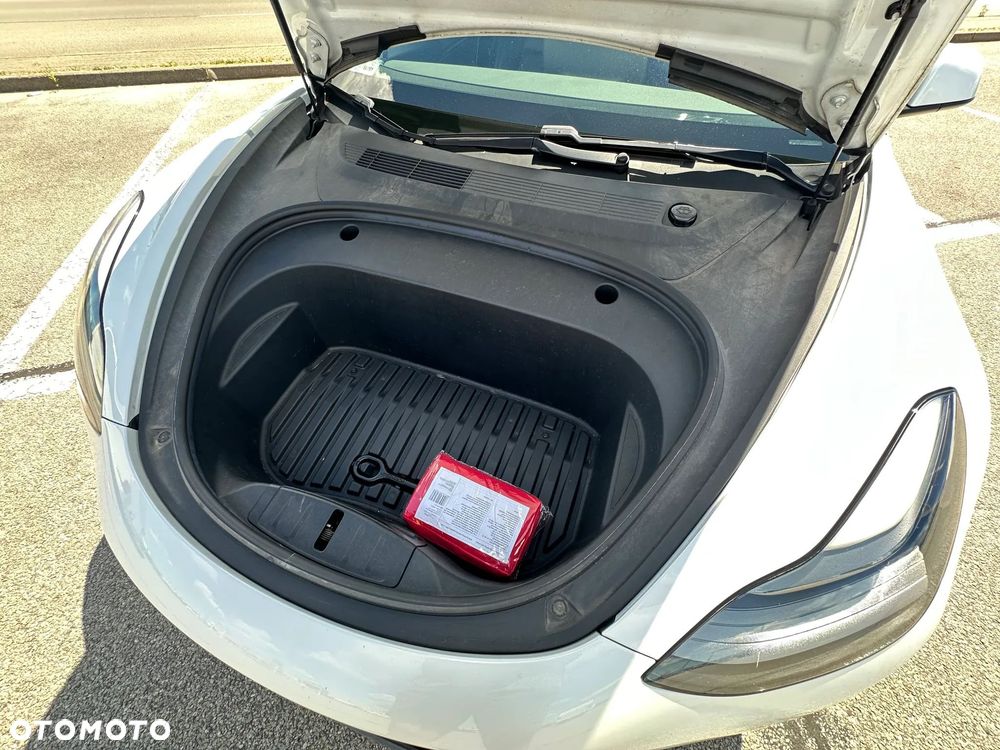 Tesla Model 3 - 22