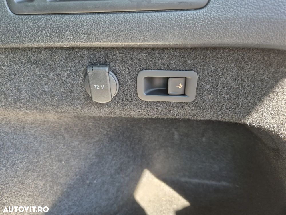 Volkswagen Passat 2.0 TDI DSG 4Mot Highline - 27