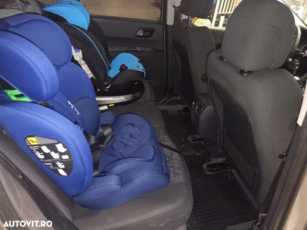 Peugeot 3008 1.6 HDI Confort Pack - 7