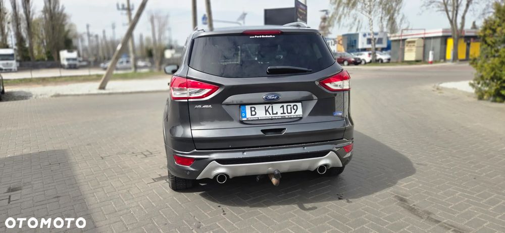 Ford Kuga 2.0 TDCi 2x4 Titanium - 11
