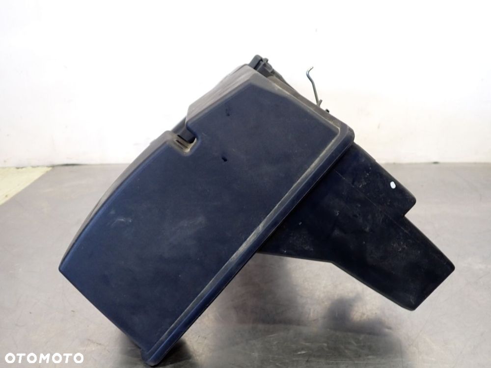 OBUDOWA FILTRA POWIETRZA MERCEDES W203 C180 - 5