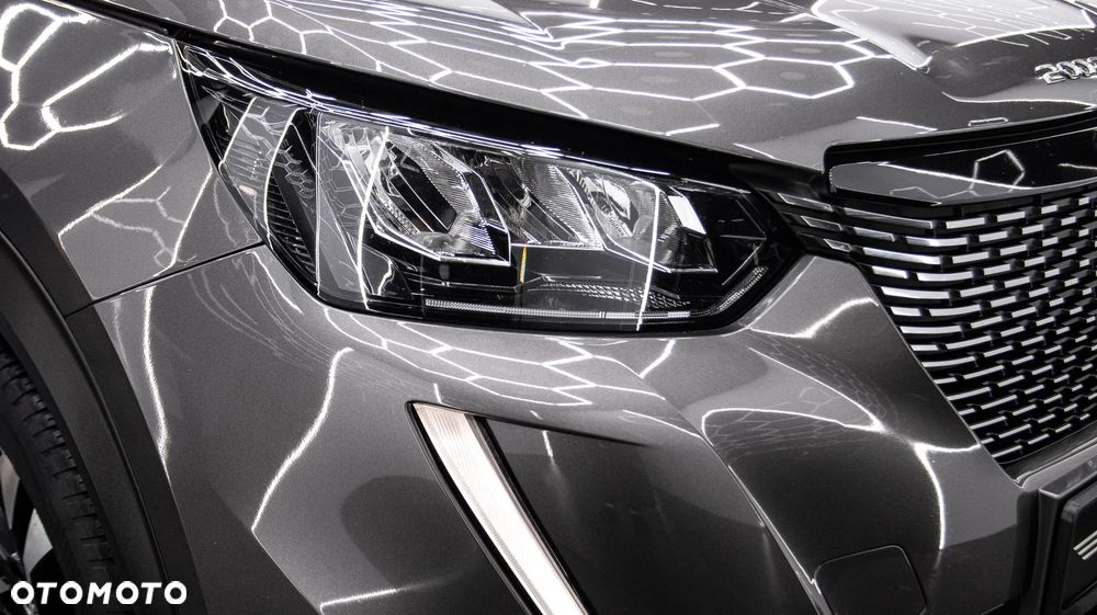 Peugeot 2008 1.2 PureTech Allure S&S EAT8 - 11