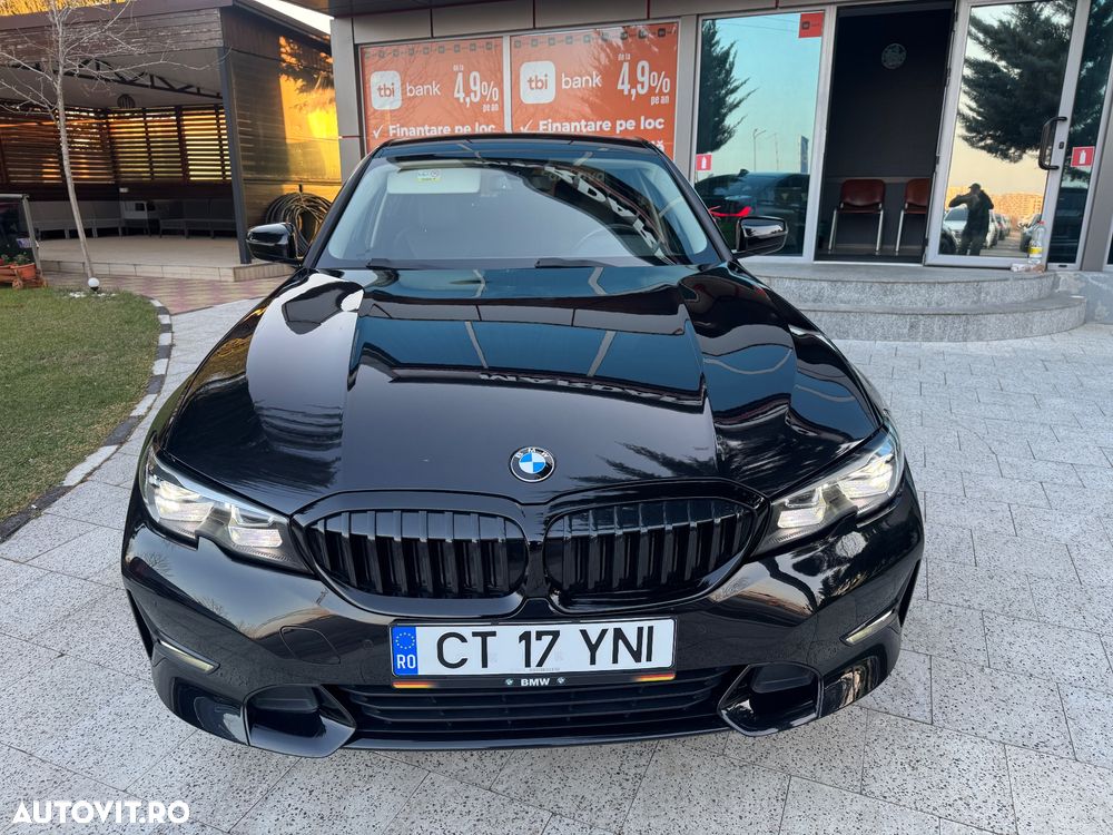 BMW Seria 3 320i Aut. Luxury Line - 22