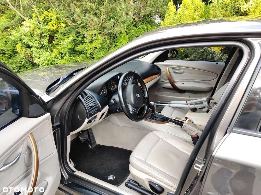 BMW Seria 1 120d DPF - 16