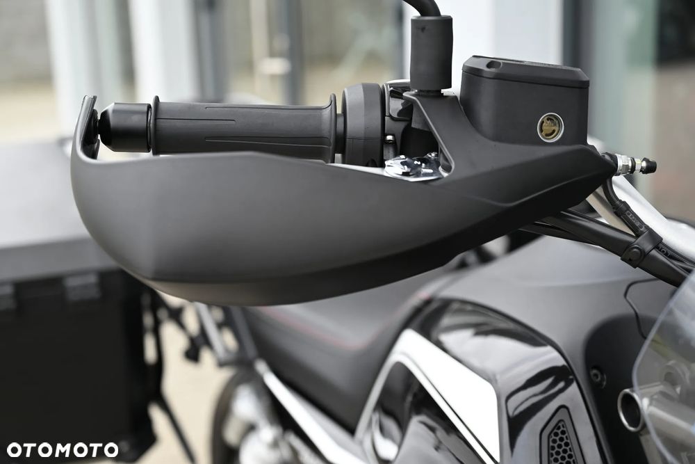 Moto Guzzi V85 - 26