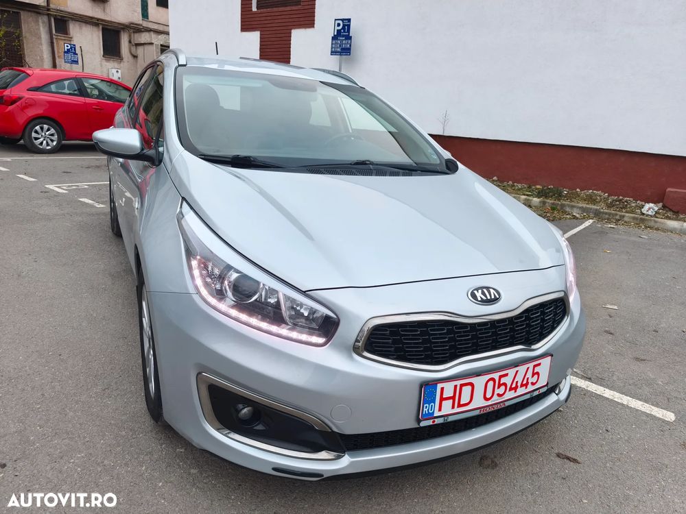 Kia Ceed 1.6 CRDi 136 ISG SW Platinum Edition - 2