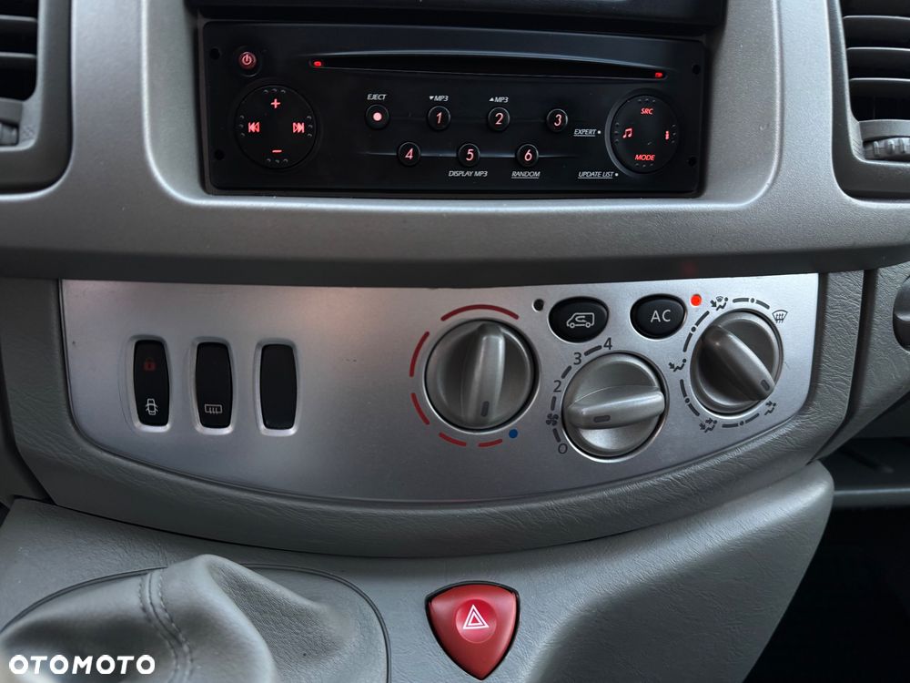 Renault Trafic L1H1 Passenger Lux - 23