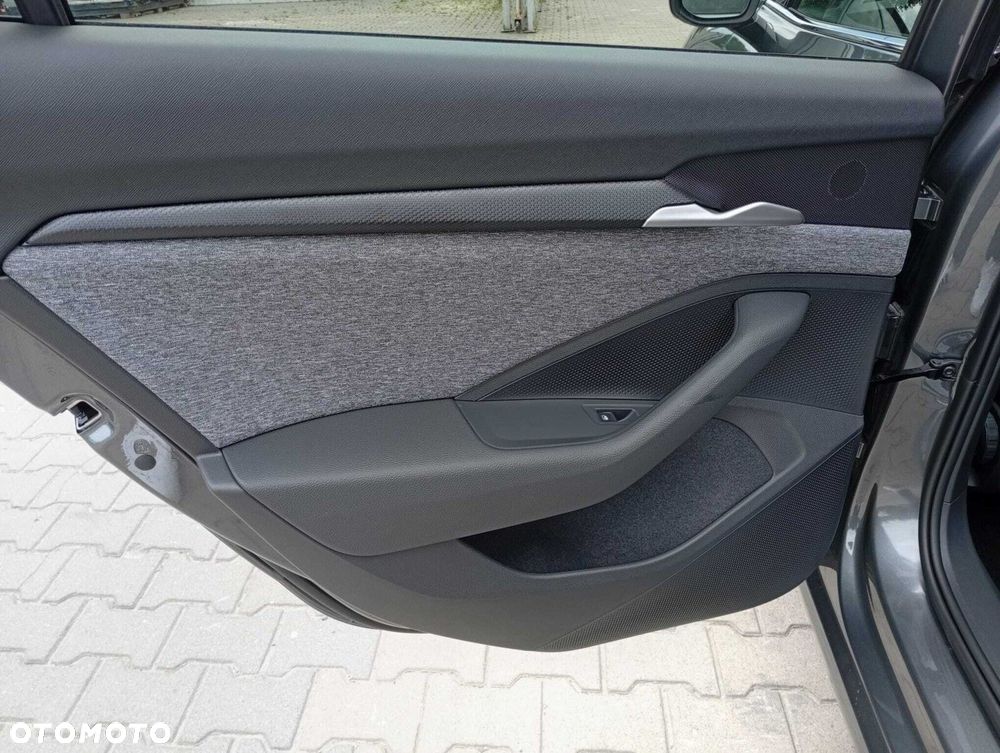Skoda Superb 2.0 TDI SCR Edition 130 DSG - 21
