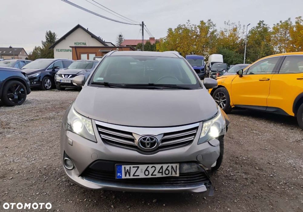 Toyota Avensis - 18