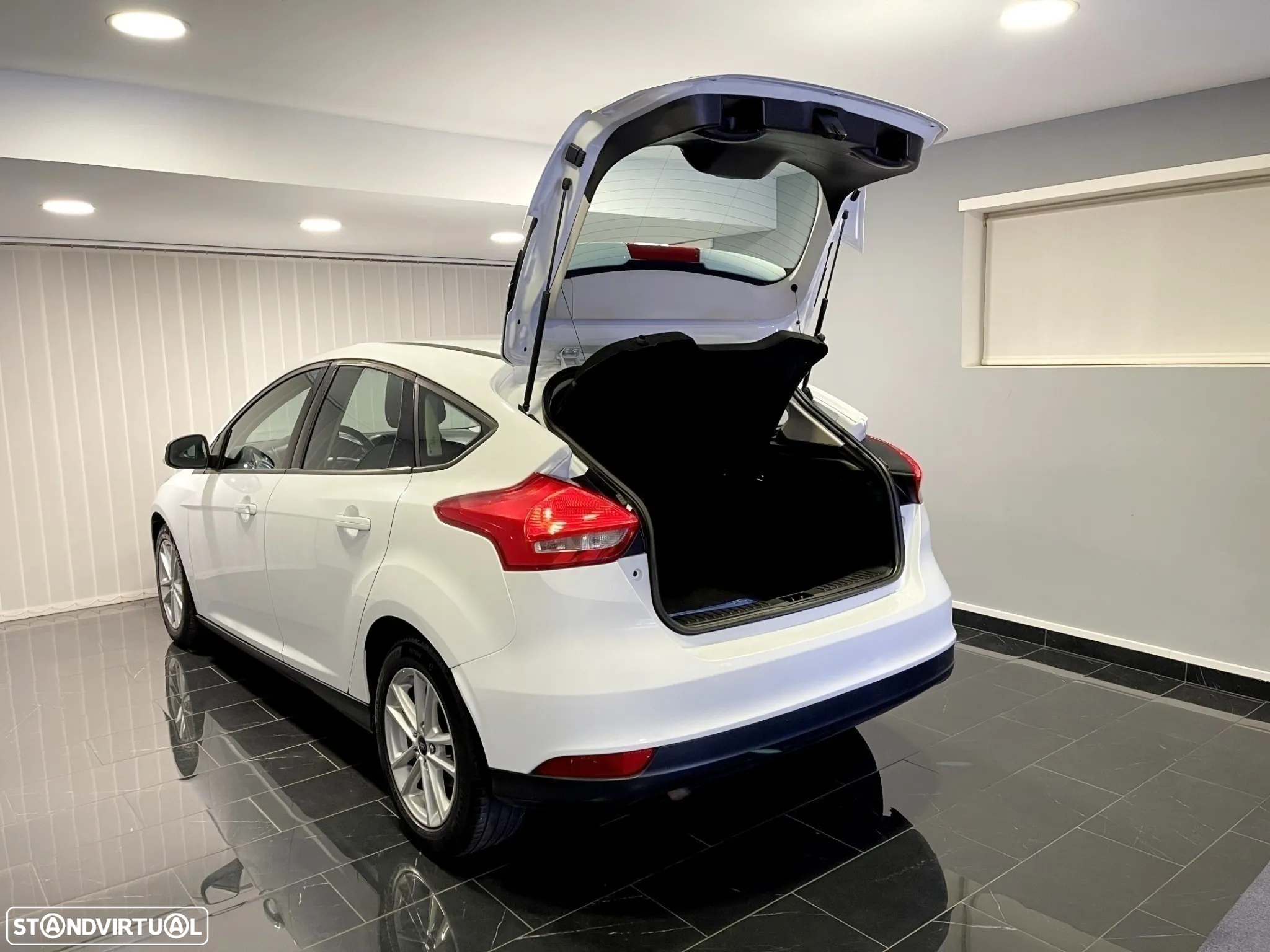 Ford Focus 1.5 TDCi Trend+ - 6