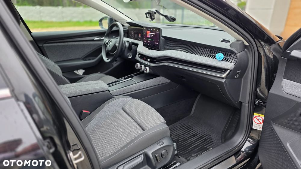 Skoda Superb 1.5 TSI mHEV Selection DSG - 27