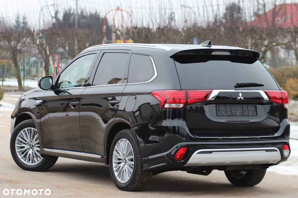 Mitsubishi Outlander 2.4 4WD Diamant+ - 17
