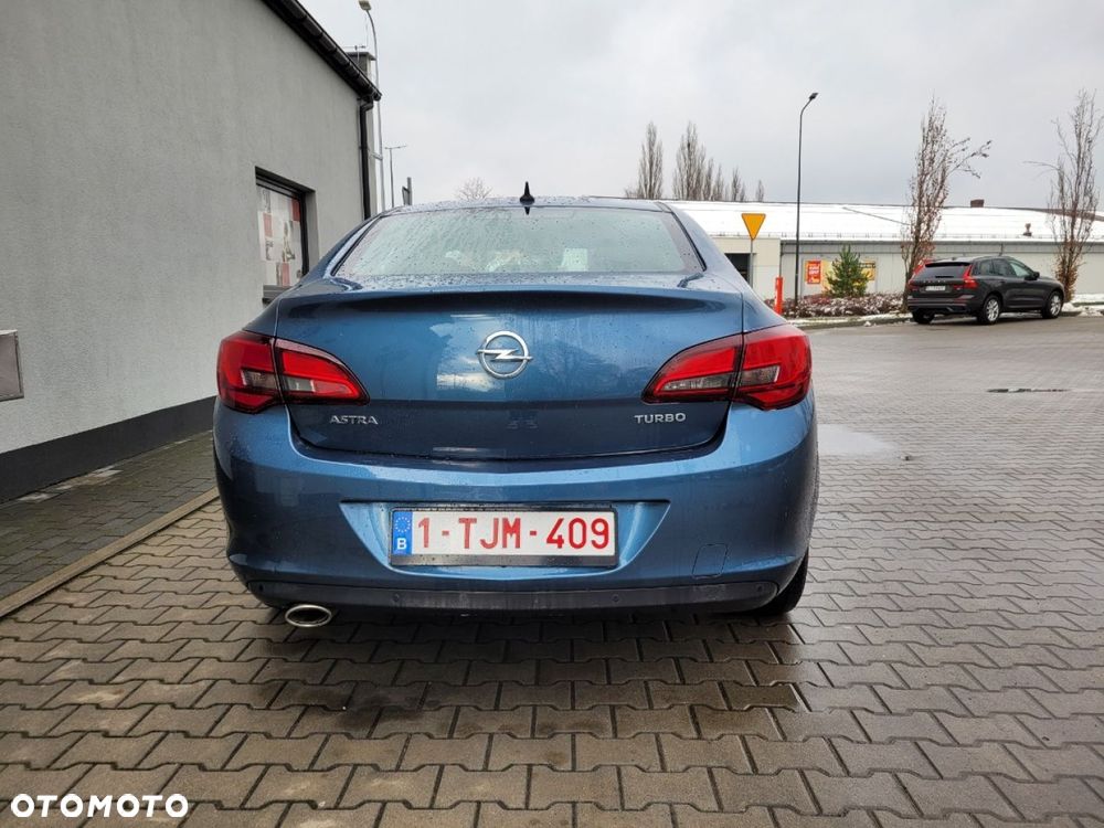 Opel Astra 1.4 Turbo Exklusiv - 9