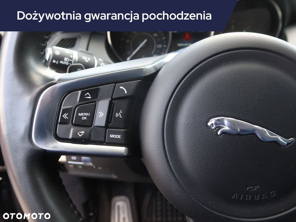 Jaguar E-Pace - 21
