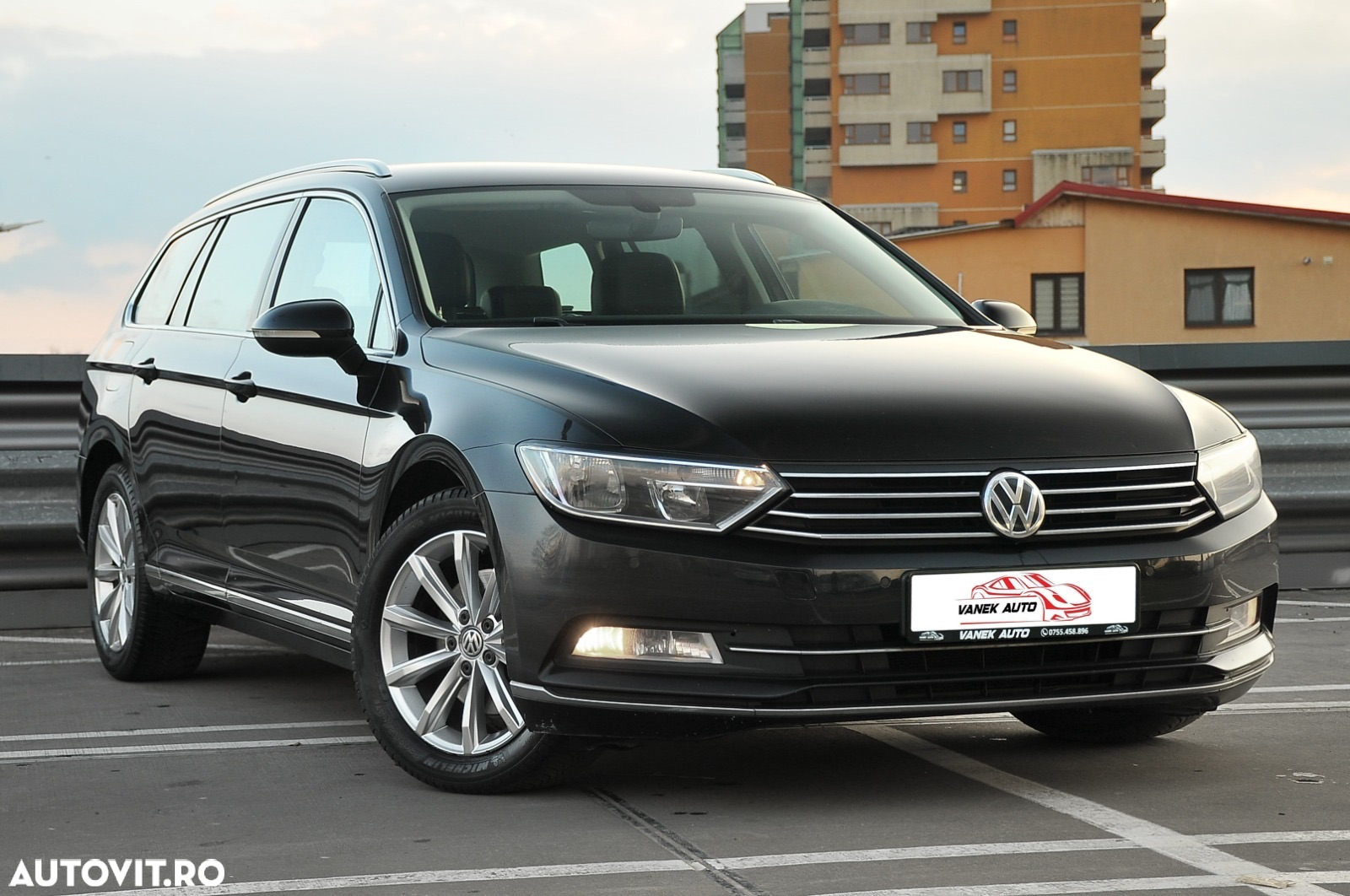 Volkswagen Passat - 2